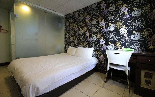 Fengjia Backers Hostel