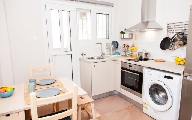 Cozy Studio Athens Downtown - Sleeps 3