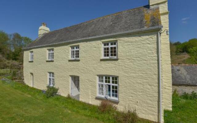 Tregonhawke Farmhouse
