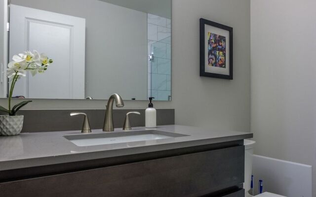 FRONTDESK Athlon Apts Downtown Cleveland