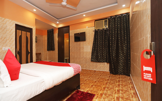 OYO 22663 Qlark Rooms & Lawn
