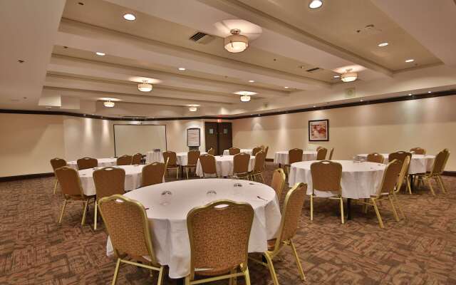 Best Western Plus Montreal Downtown-Hotel Europa