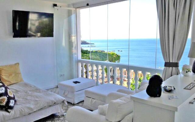 Breathtaking Costabrava seaview apartment 5m beach - Casa ArteVida