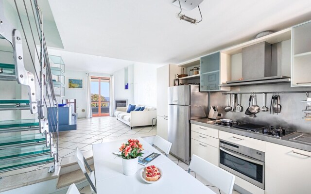 Il Melagrano B5 Apartment by Wonderful Italy