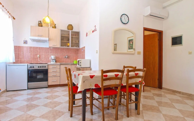 Apartment 539