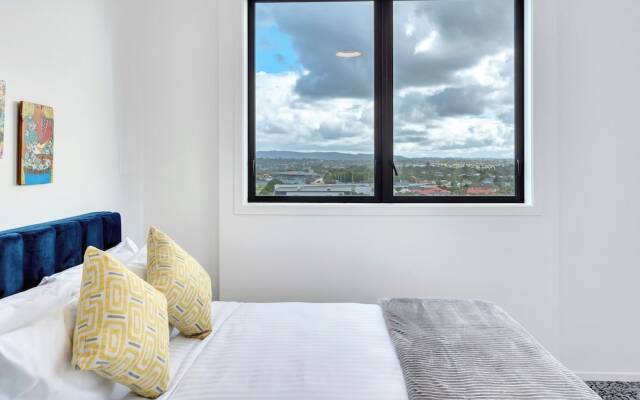 Roomie Apartment Hotel