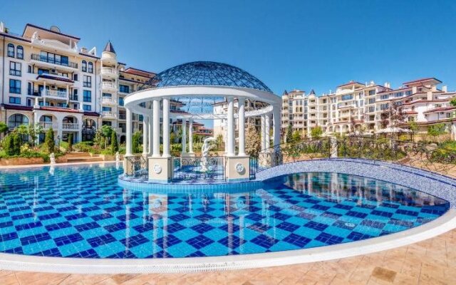 Esteban Apartcomplex