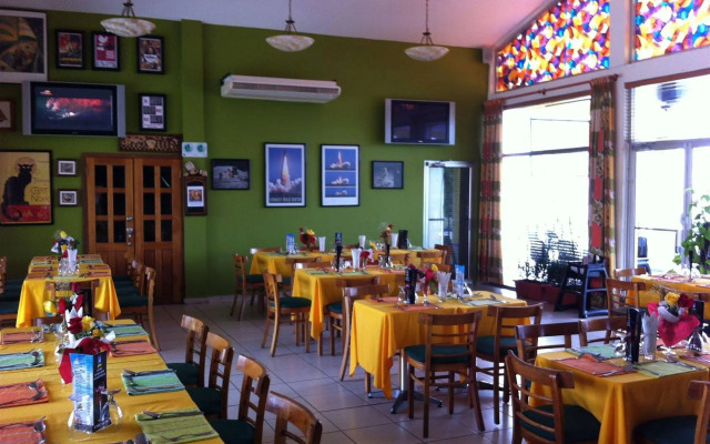 Hotel Costa Azul County Beach