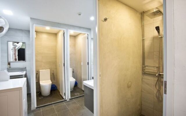 7 Wonders Hostel