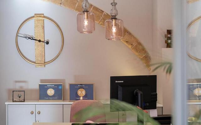 Viaggio Elegant Rooms