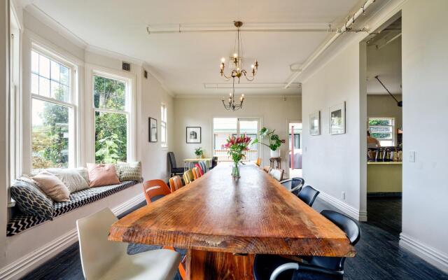The Dwellington Hostel