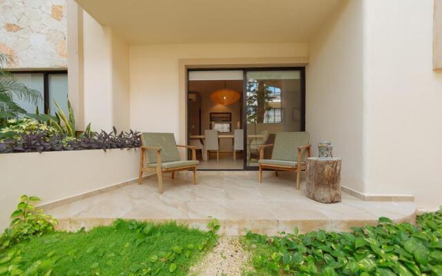 Amazing 2BR condo surrounded by nature by Happy Address