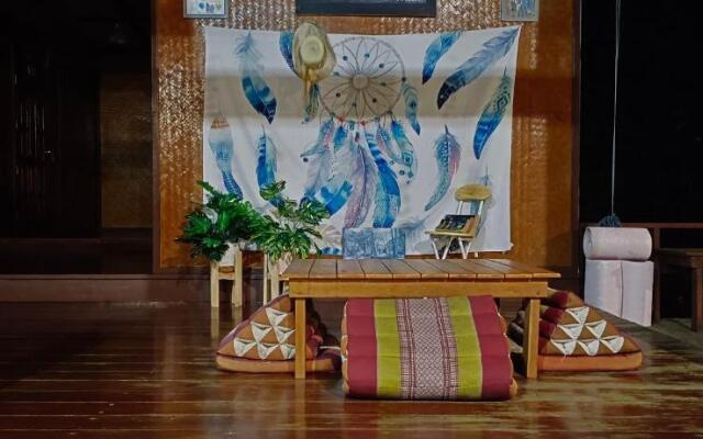 Ta Yai Homestay (ตา ยาย โฮมสเตย์)