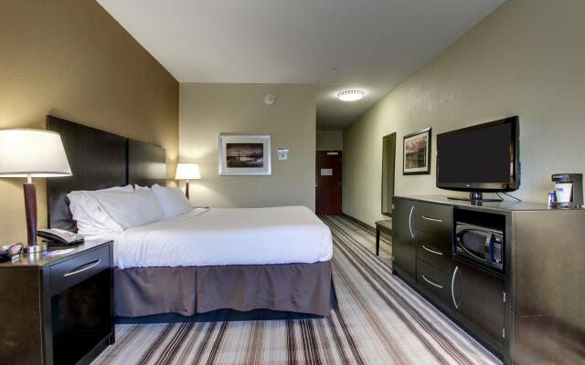 Holiday Inn Express Hotel & Suites Natchez South, an IHG Hotel