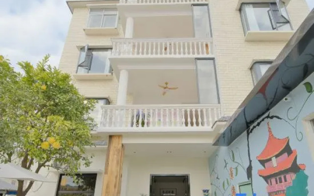 Qixi Liju B&B (Taoxichuan Cultural and Creative Block Store)