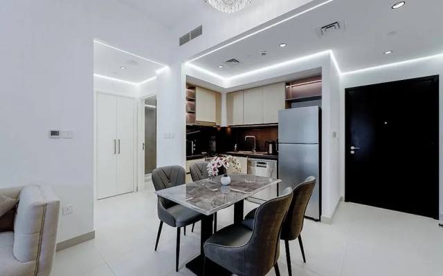 Stayis- 1 BR Spacious & Luxury Apartment