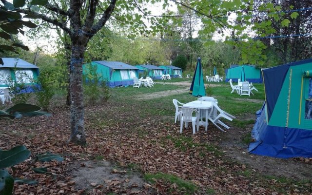 Camping Le Repaire - Tente Aménagée