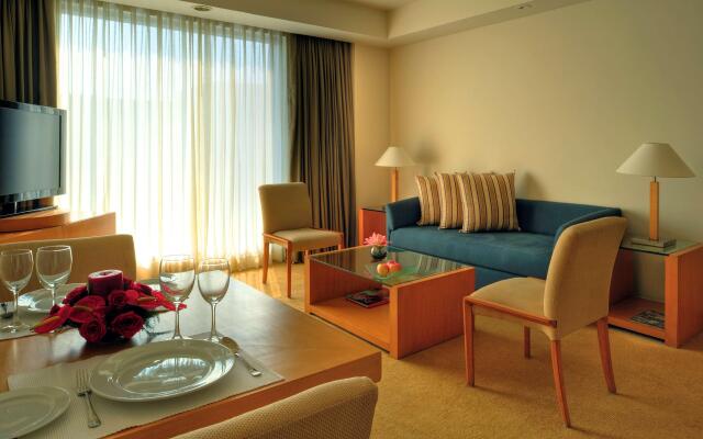 Grand Hyatt Mumbai Hotel and Serviced Apartments