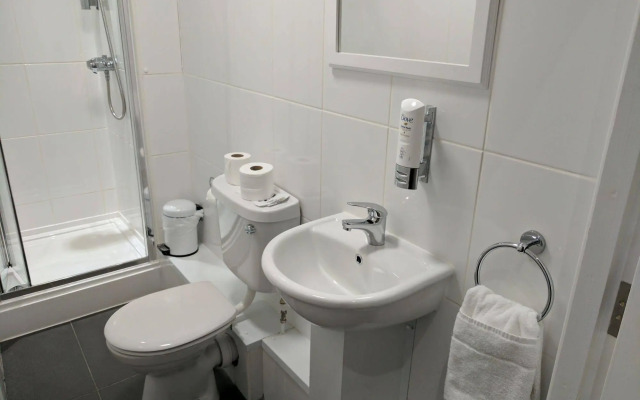 Kelvin Apartment
