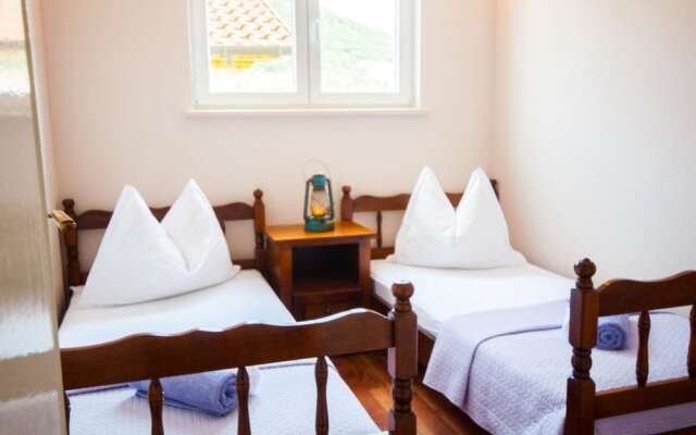 Villa Solo, Luxury Family app in Nature Park