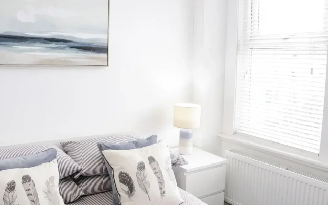 Apartment 6