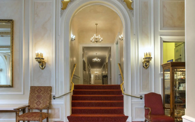 Beresford Arms Hotel
