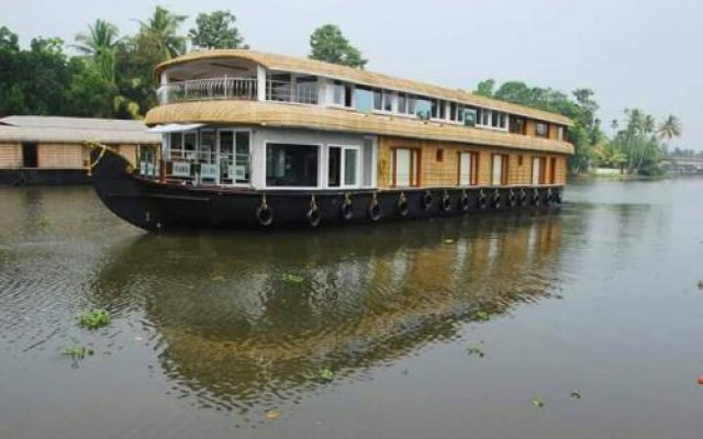 Nova Holidays Houseboat