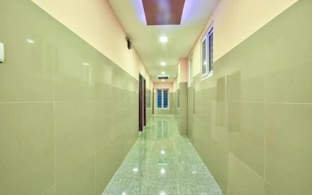 Joliday Inn By OYO Rooms