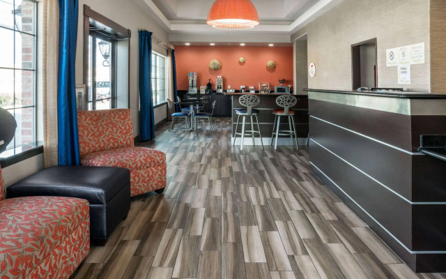 Super 8 by Wyndham San Antonio Near Fort Sam Houston