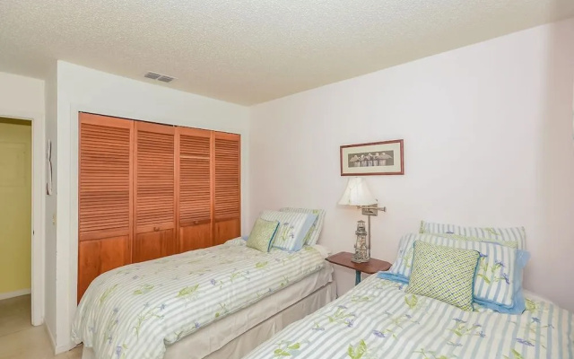 SC204 Sea Woods by RedAwning
