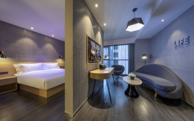 Orange Hotel Select (Xi'an North Station Government)