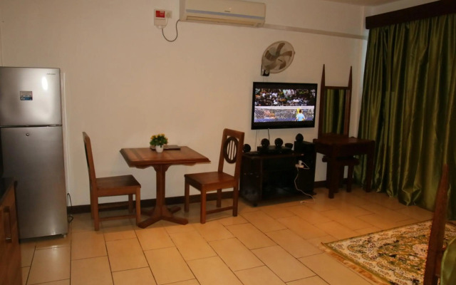 Modern Beachfront Studio Apartment B44