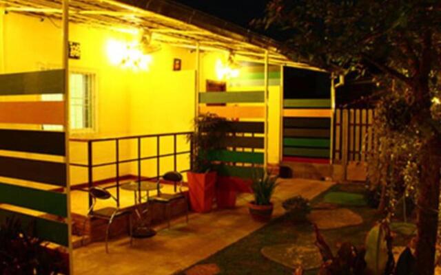 7 Colors House