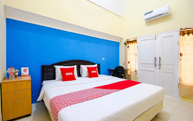 OYO Life 1643 Grand Monica