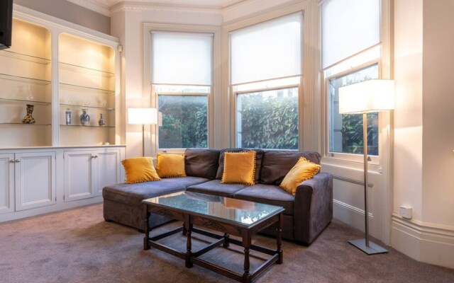 Luxury Private Studio Spacious Stylish Mezzanine