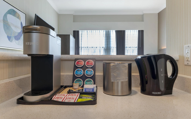 Best Western Plus Carlton Plaza Hotel