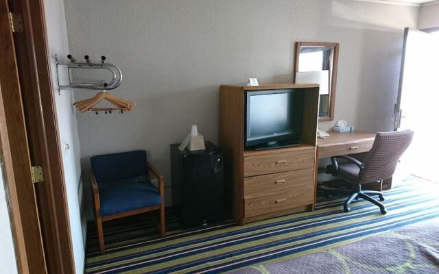 Burton Inn & Suites