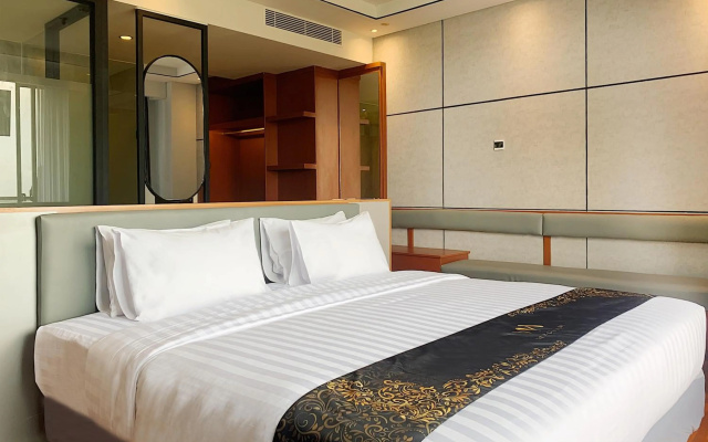 Grand Miami Hotel