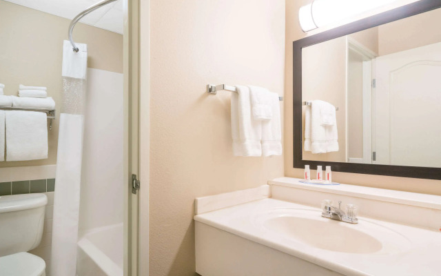 Baymont by Wyndham Baxter/Brainerd Area