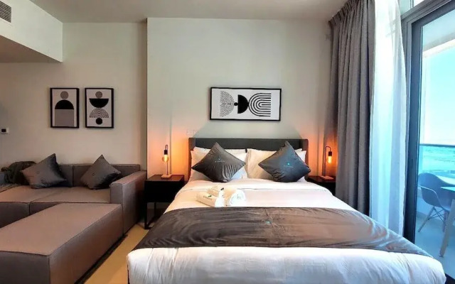 Pristine Studio with Canal View - 703