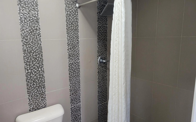 Driftwood Beach Motel