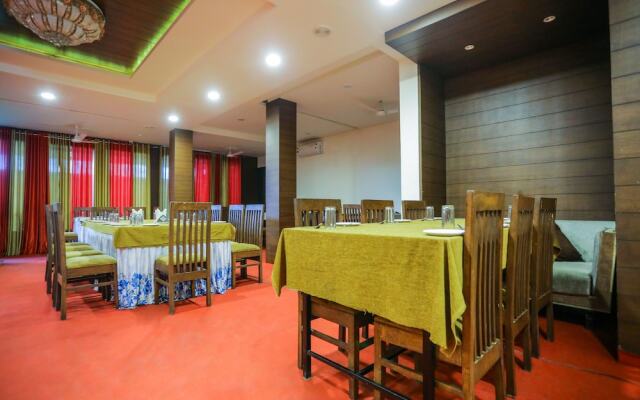 OYO 16543 Hotel Madhuban