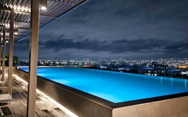 Ebs Legend Lennox Apartment