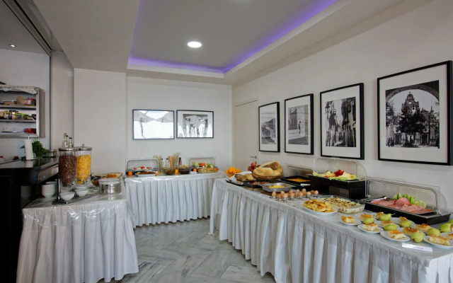 Archipelagos Hotel