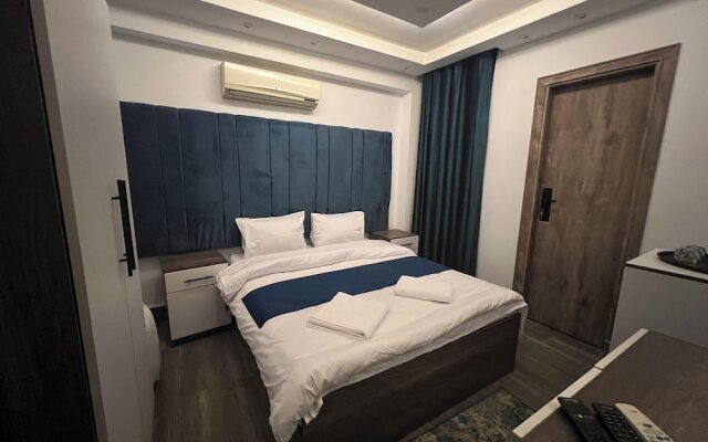 Premier Pyramids Inn