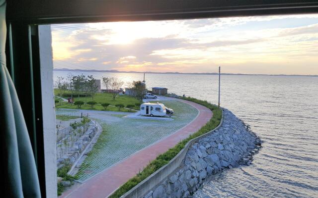 Namdang Port Ocean Fantasy Hotel