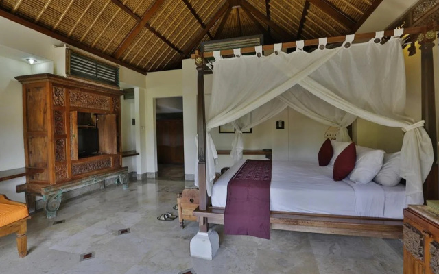 Alam Puri Art Museum Resort & Spa