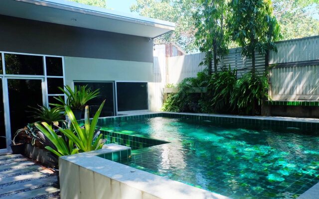 Benjamas Place