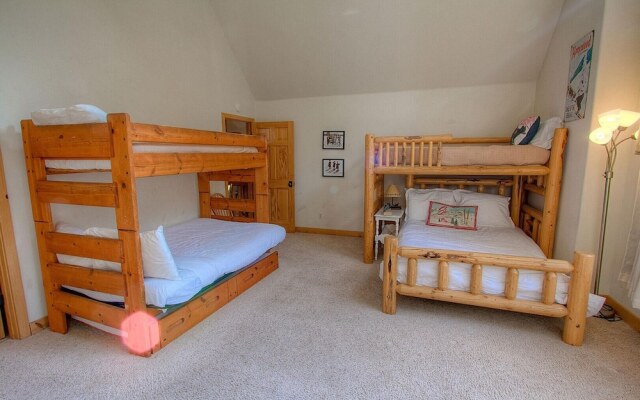Knotty Pine Retreat 3 Bedroom Home