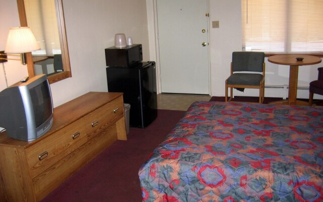 Spanish Trails Inn and Suites